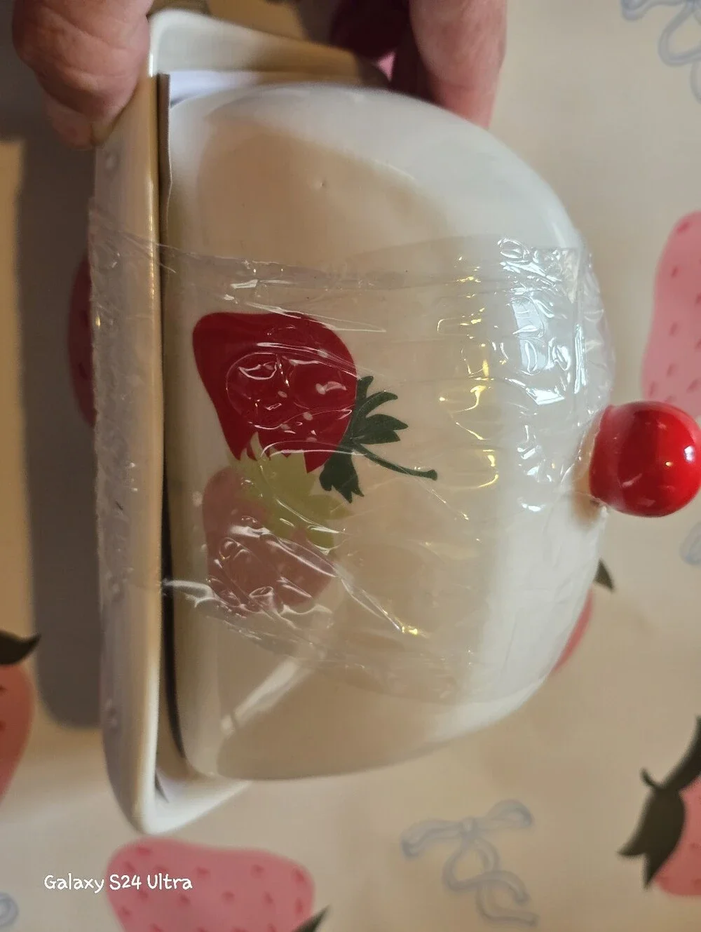 Strawberry 🍓 Decor Ceramic Butter Container With Lid NEW